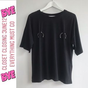 TOPSHOP PIERCED NIPPLE BLACK TEE